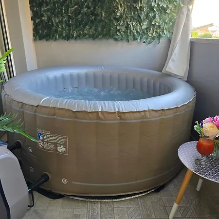 New Blanca With Jacuzzi Near The *